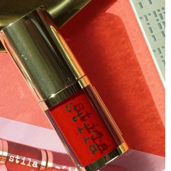 New Stila Shine Fever Lip Vinyl - Picture 5 of 9